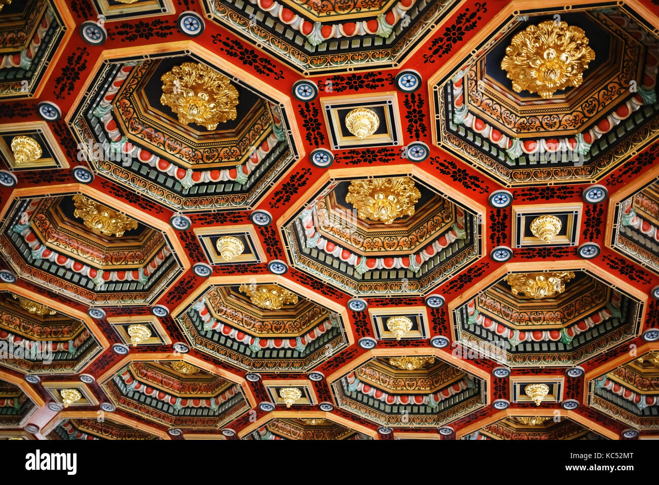 Mir, le Bélarus - 11 août 2017 : décoration de plafond dans la région de Castle Museum Mir, le Bélarus au patrimoine mondial de l'unesco. Banque D'Images