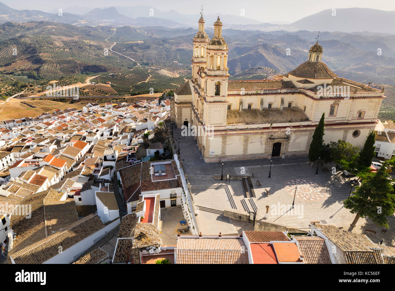 Eglise de la Encarnación, village blanc, Olvera, province de Cadix, Andalousie, Espagne Banque D'Images