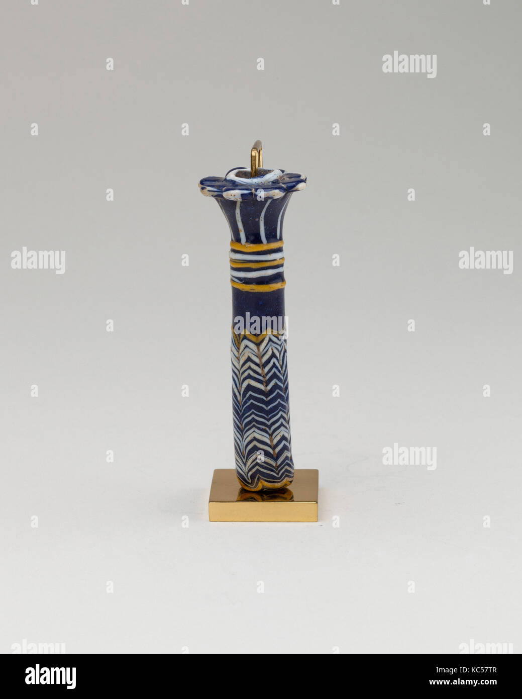 Kohl Tube, Nouvel Empire, époque Ramesside, Dynasty 19-20, ca. 1295-1070 av. J.-C., d'Egypte, verre, H. 9,2 cm (3 5/8 in.), l'Egyptien Banque D'Images