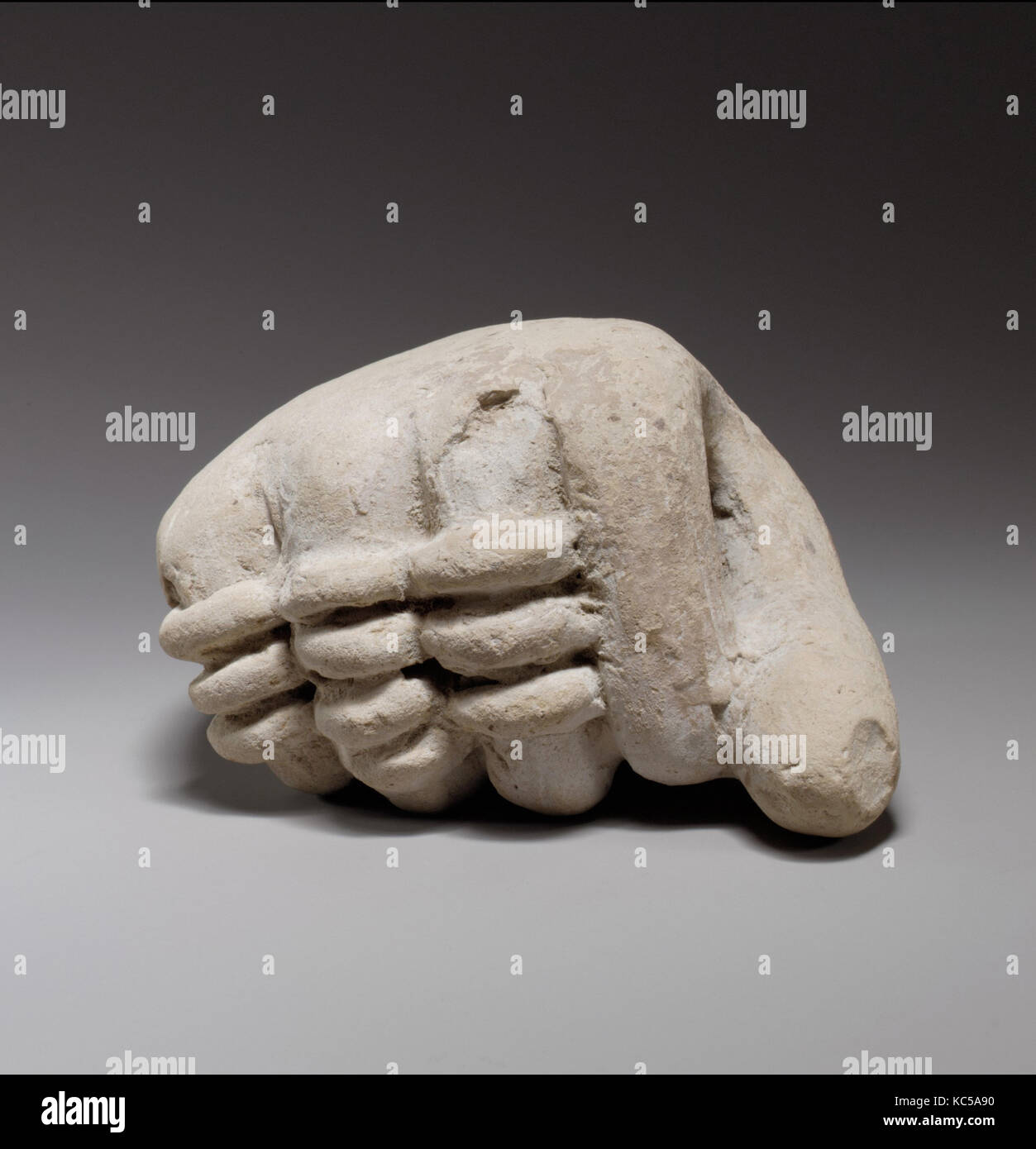 Fragment en terre cuite d'un côté, 5ème 4ème siècle avant J.C. Banque D'Images