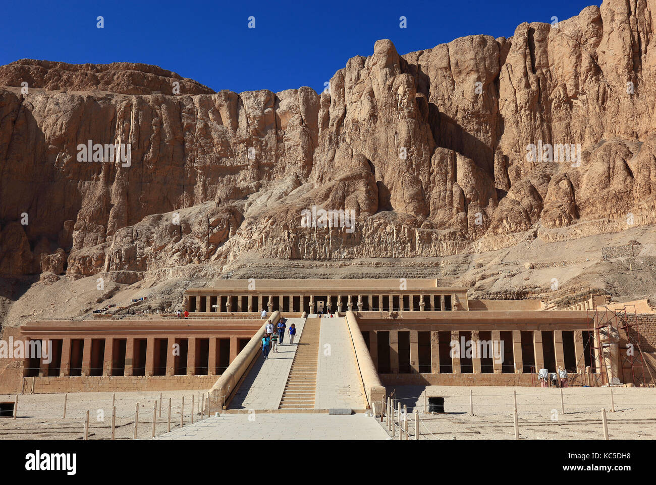 Deir el-Bahari ou dayr al-Bahri, le temple funéraire d'Hatshepsout, Egypte Banque D'Images