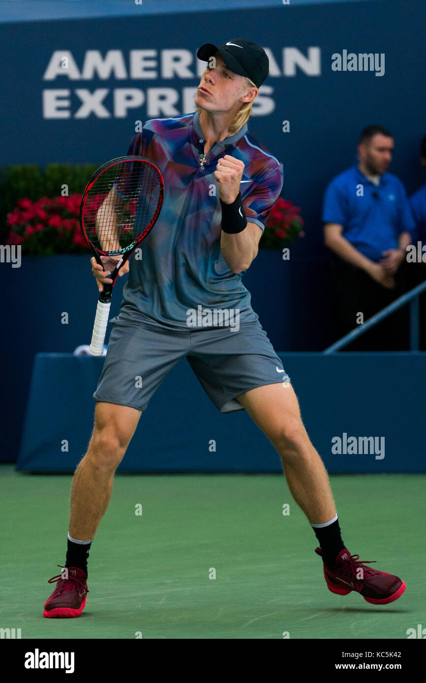 Denis shapovalov (can) de la compétition à l'us open 2017 tennis championships. Banque D'Images