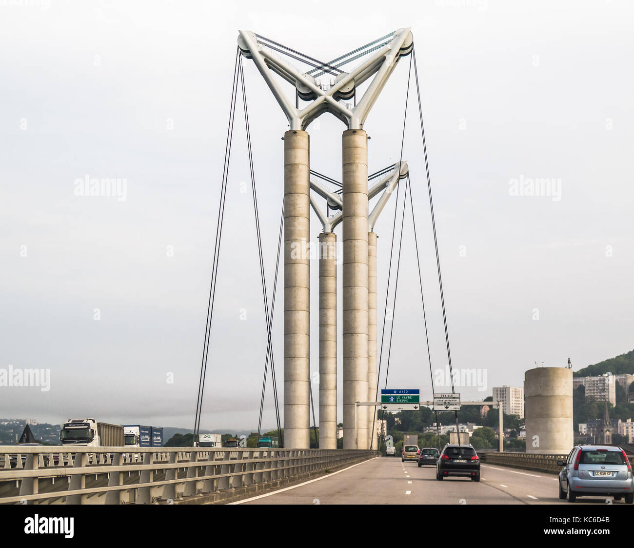 Rouen, France - 16 août 2017 le pont gustave-flaubert, un ascenseur vertical de pont sur la Seine à Rouen, seine-maritime, en Normandie, France. Il op Banque D'Images