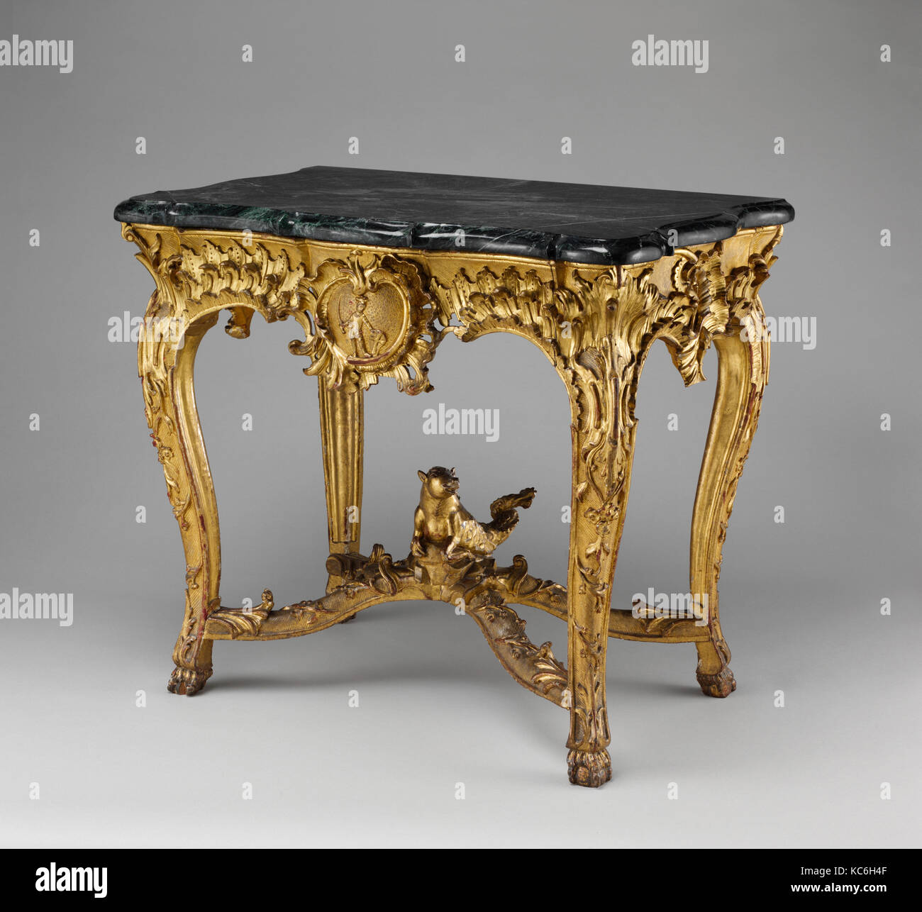 Table console, Franz Adam Weber (allemand, actif jusqu'en 1759 ?), 1758, l'allemand, Fulda, dorée lindenwood, pin ; le marbre vert Banque D'Images
