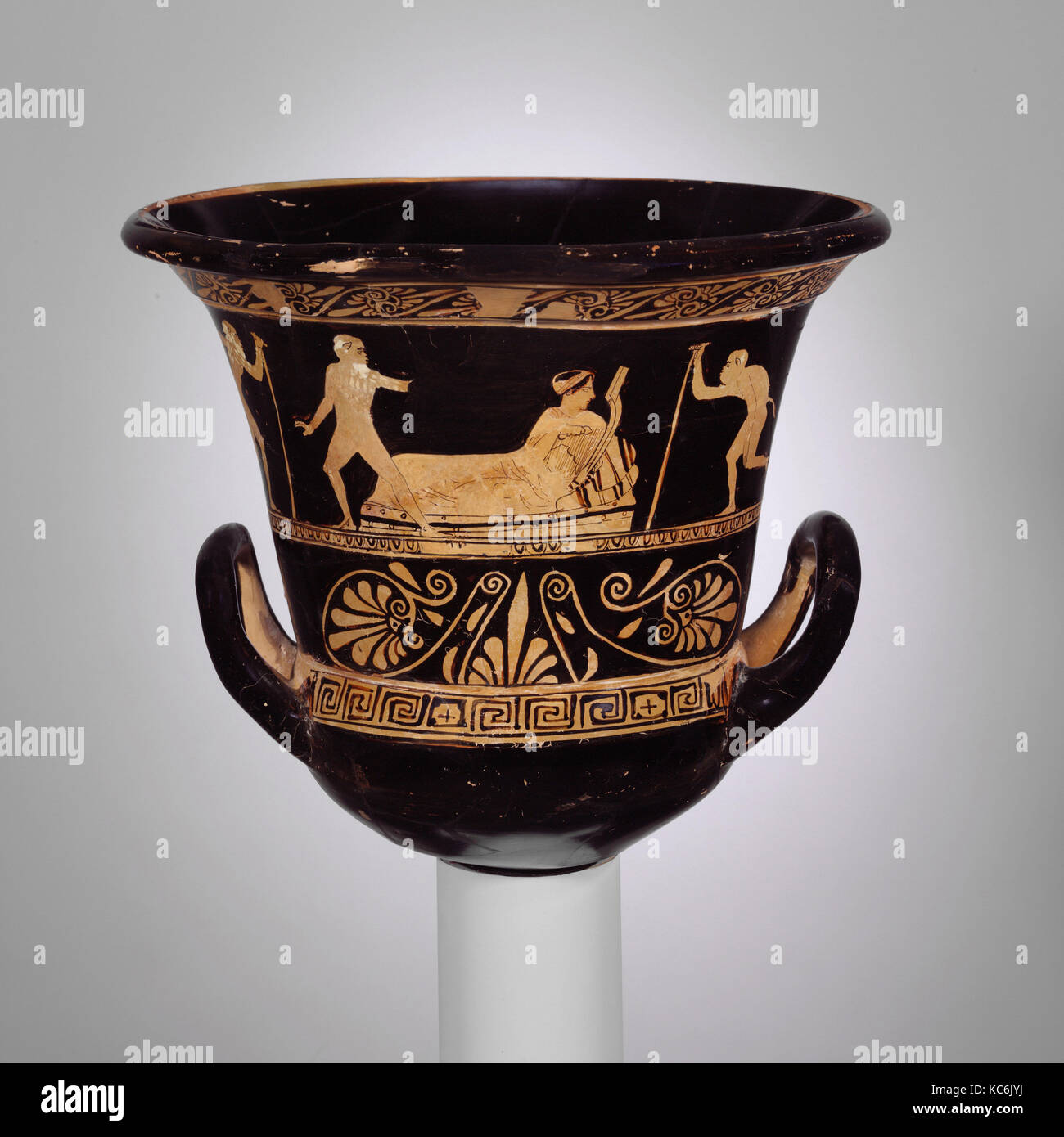 Calice en terre cuite-cratère (bol pour mélanger le vin et l'eau), 2e moitié du 5e siècle avant J.-C. Banque D'Images