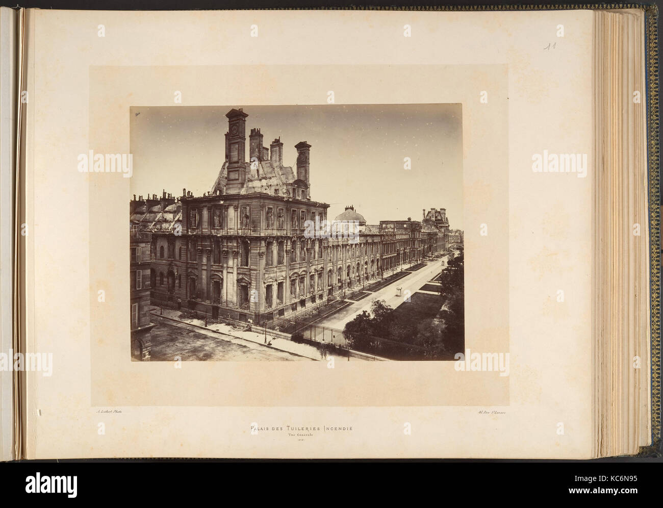 Palais des Tuileries, incendié. Vue générale, Alphonse Liébert J., 1871 Banque D'Images