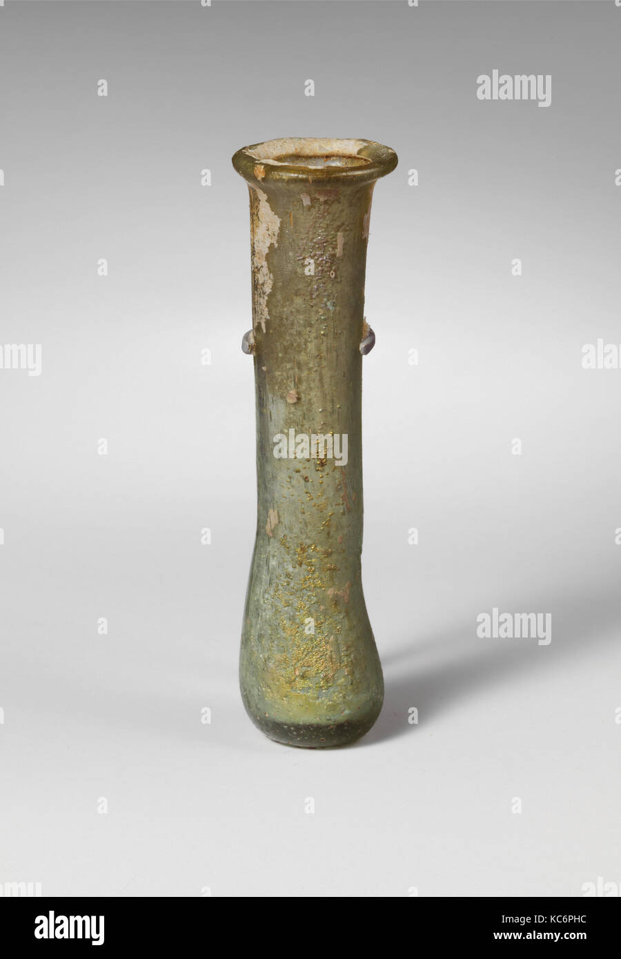 Flacon de parfum en verre, l'Imperial, 1er, 2ème siècle après J.-C., Roman, verre soufflé, ; Total : 2 9/16in. (6,5 cm), verre Banque D'Images