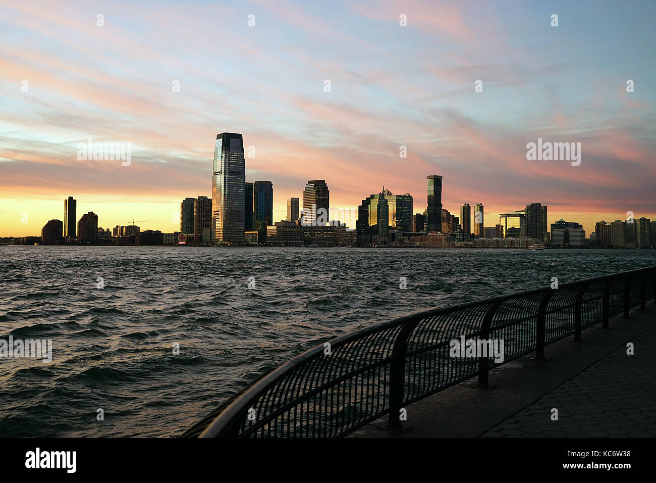 Le new jersey depuis manhattan côté avec river . Banque D'Images