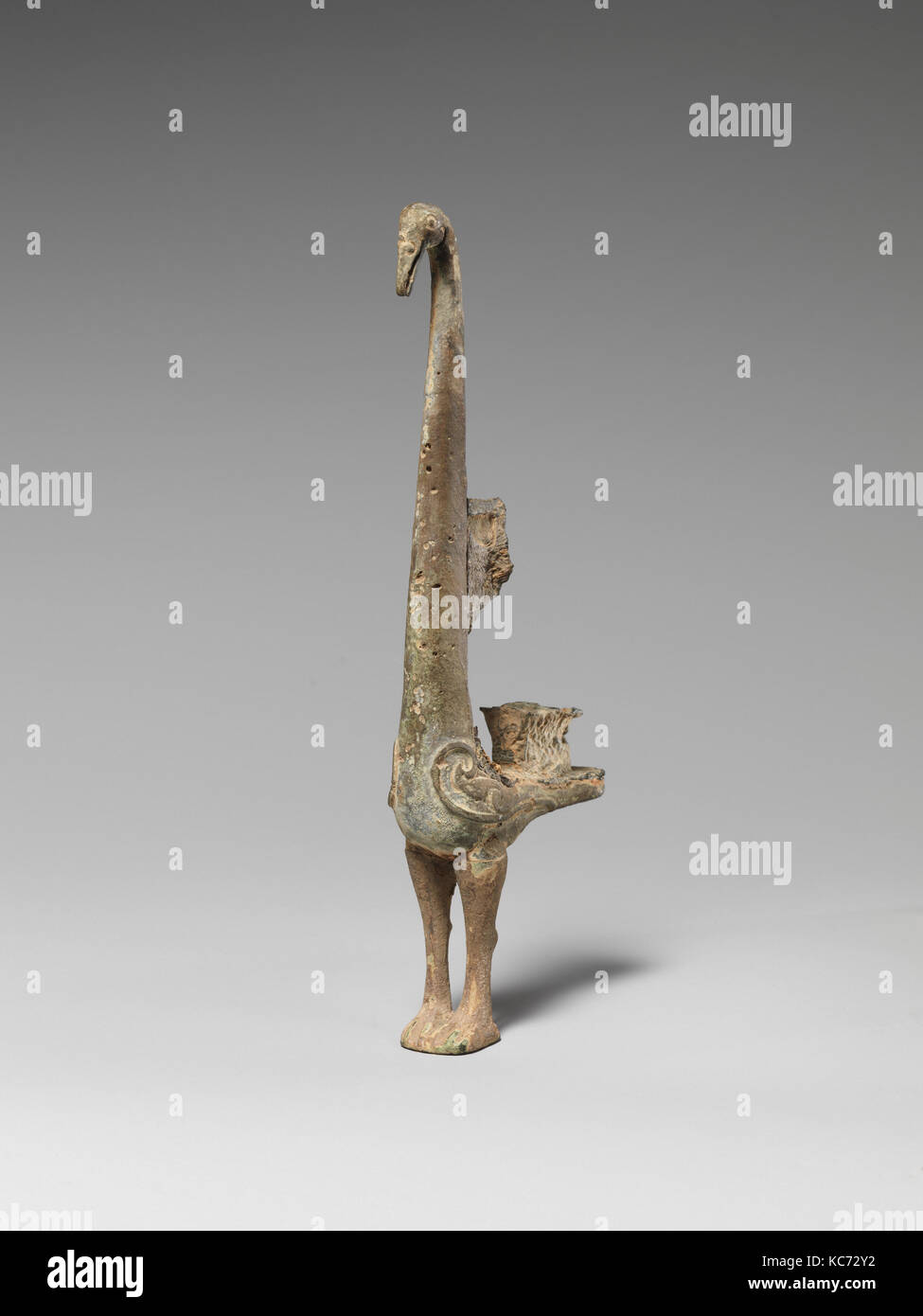 Oiseau, l'Est tard dynastie Zhou (770-256 av. J.-C.), la Chine, Bronze, H. 6 1/16 in. (15,4 cm), de la Ferronnerie Banque D'Images