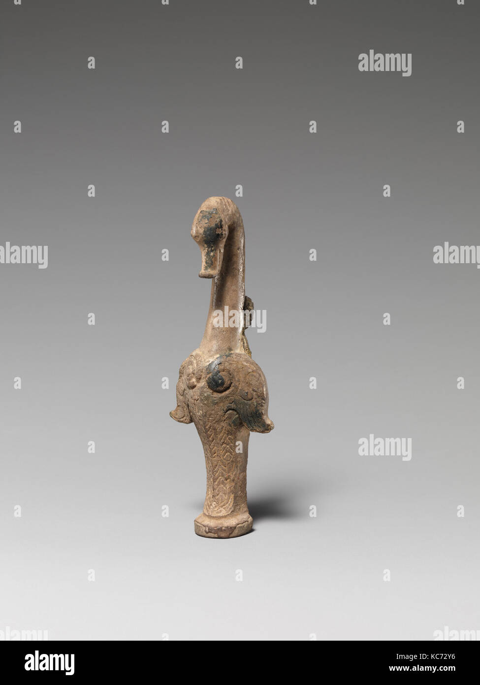 Oiseau, l'Est tard dynastie Zhou (770-256 av. J.-C.), la Chine, Bronze, H. 3 1/4 in. (8,3 cm), de la Ferronnerie Banque D'Images