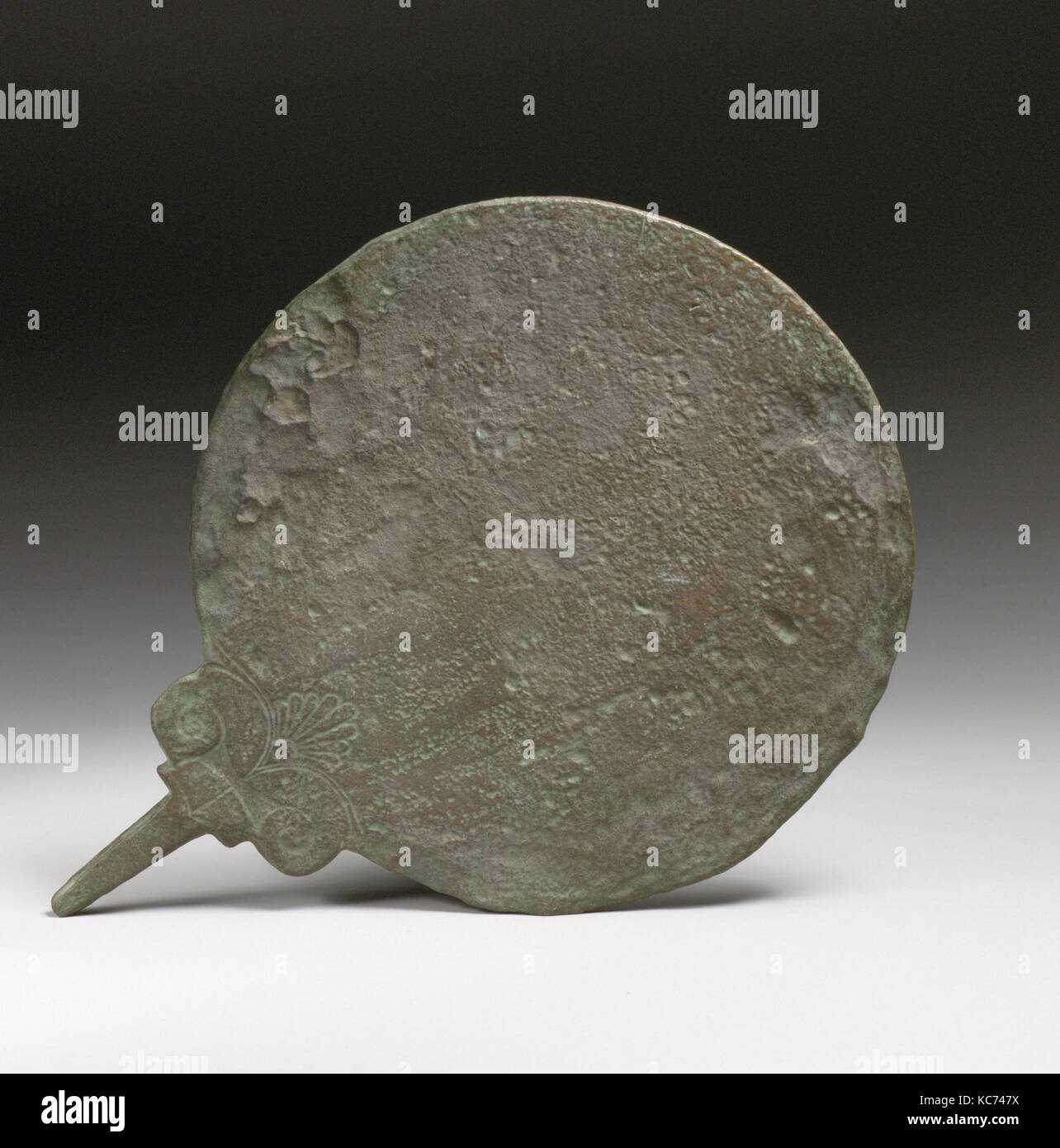 Miroir, 6ème siècle B.C., grecque, chypriote, Bronze, Autres : 6 5/16". (16 cm), bronzes Banque D'Images