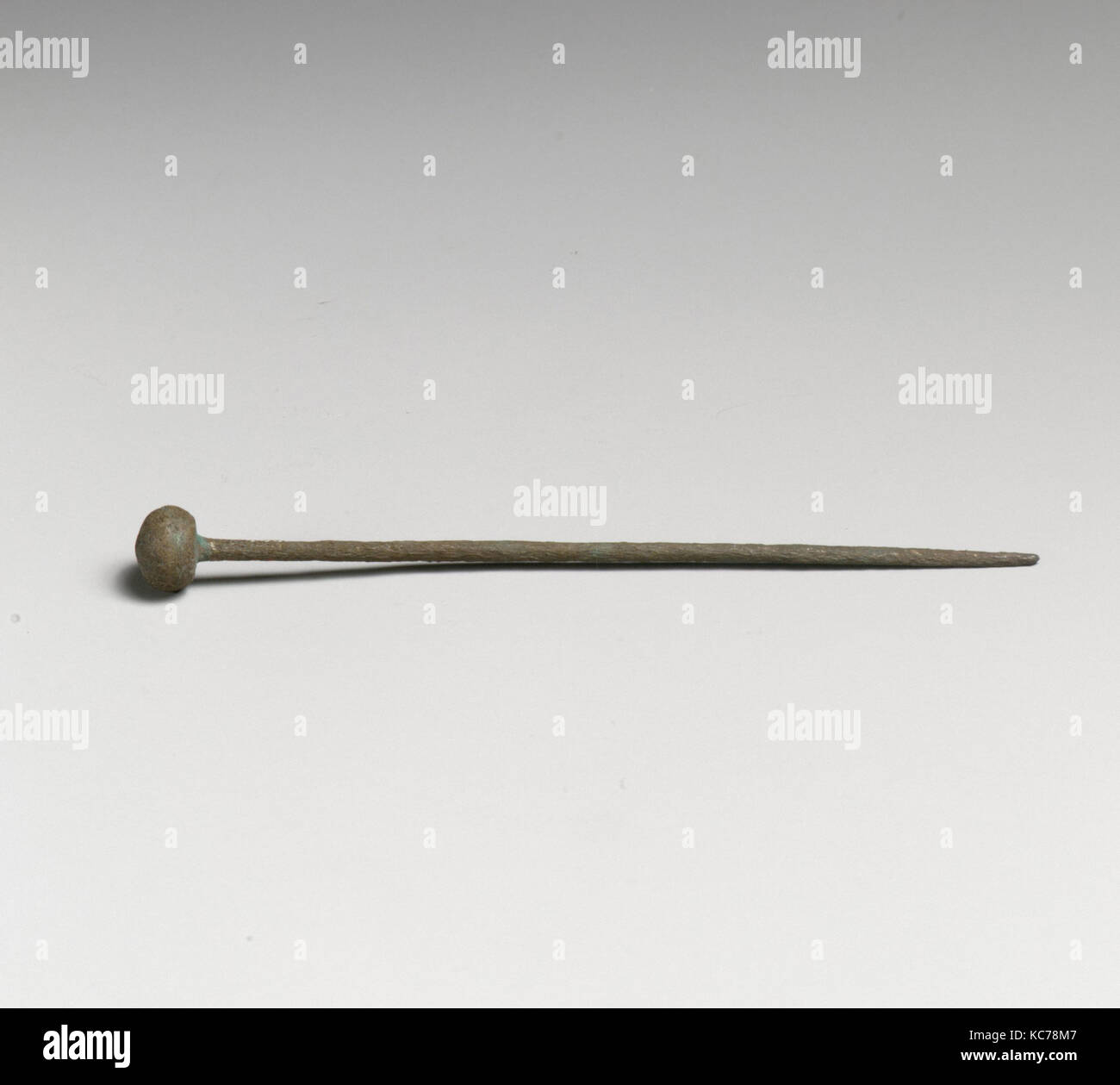 Borne, Bronze, Autres : 5 3/16 in. (13,2 cm), bronzes Banque D'Images