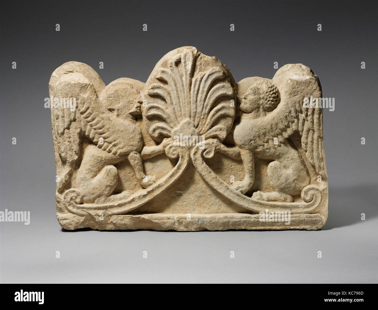 Tombe de calcaire de décharge avec deux sphinx, fin du Ve siècle avant J.-C. Banque D'Images