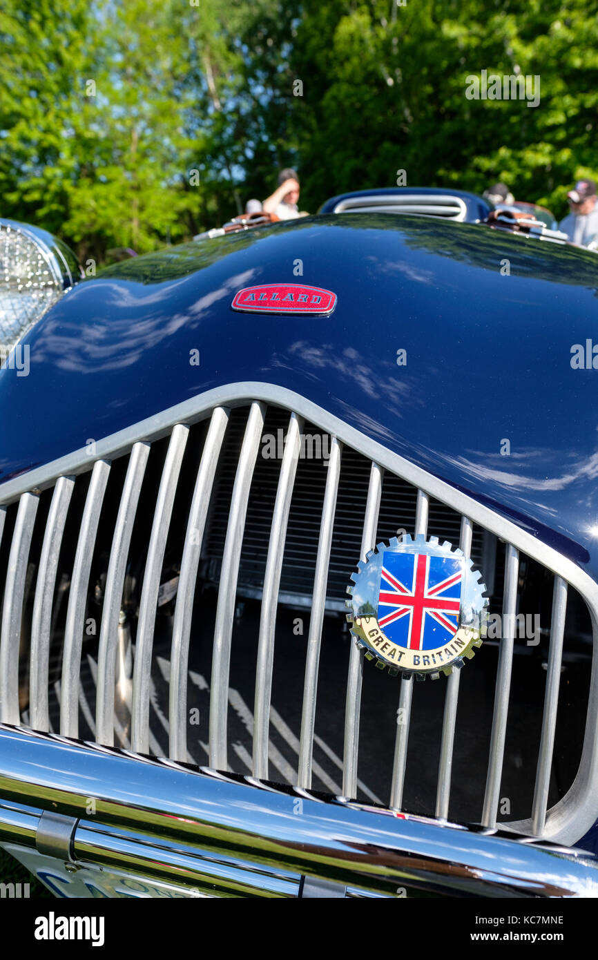 Vue avant de la Allard j2x Mk II, version moderne des années 50, la concurrence britannique roadster, 308 pays cruize-in, London, Ontario, Canada. Banque D'Images