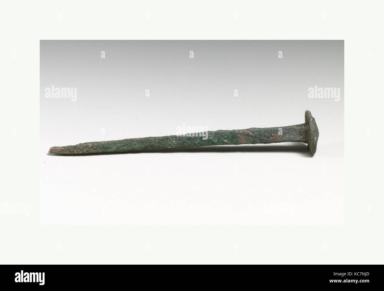 Ongle, Bronze, Autres : 4 à 15-16. (12.5cm), bronzes Banque D'Images