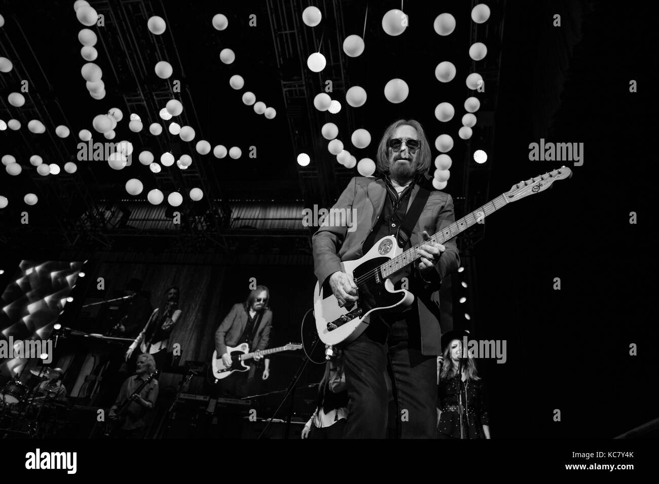 Tom Petty à Toronto avec les Heartbreakers en 2017. Banque D'Images