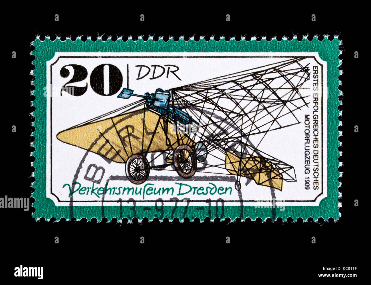 Timbre-poste de l'Allemagne de l'illustrant avec succès le premier avion allemand, émis pour le Transport Museum à Dresden Banque D'Images
