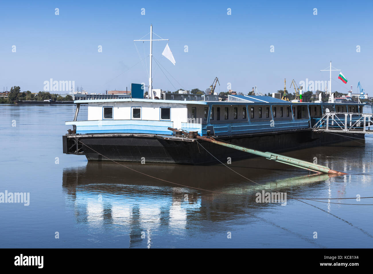 Ponton flottant, danbe river, ruse, Bulgarie Banque D'Images