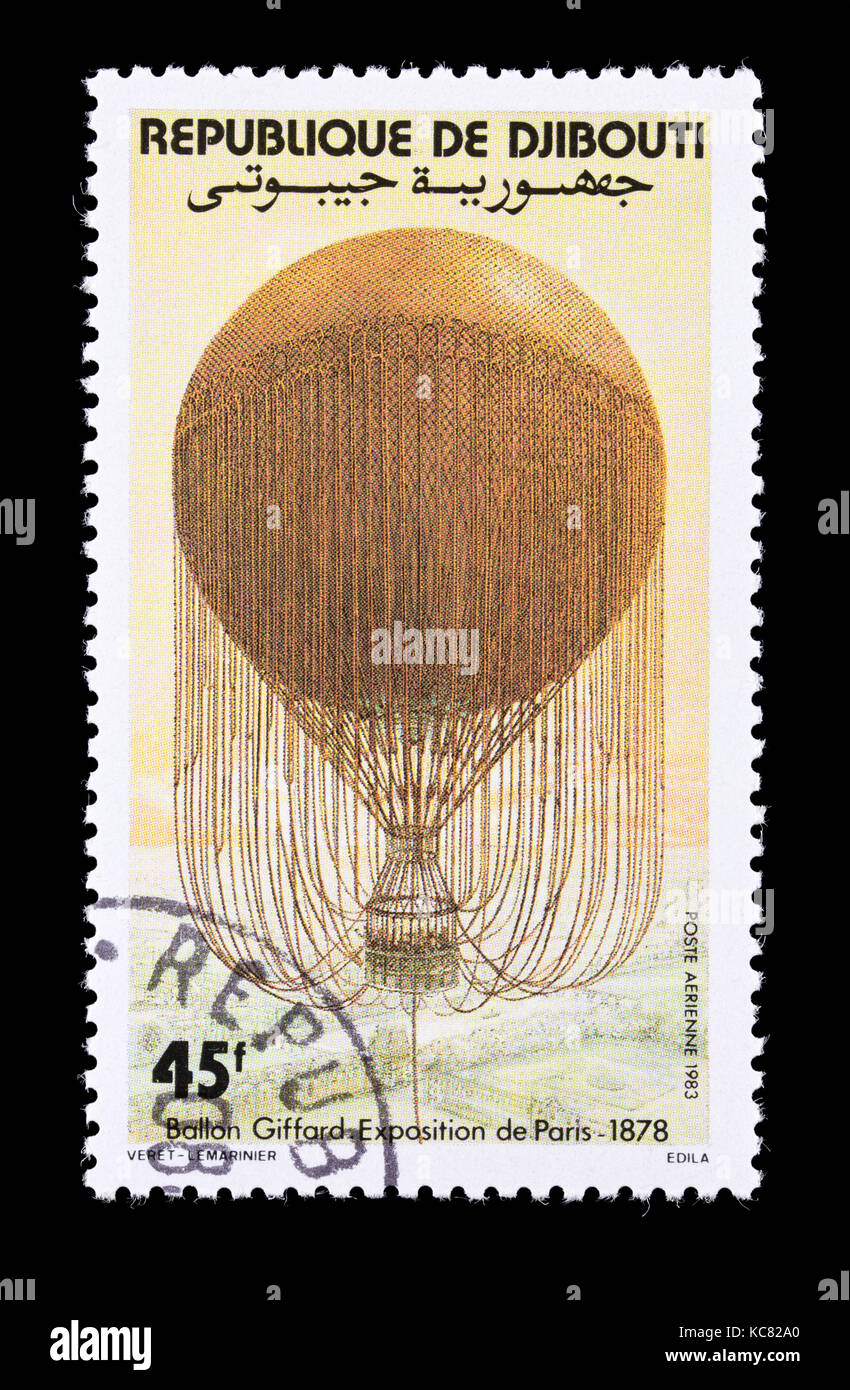 Timbre-poste de Djibouti représentant le ballon Giffard à l'Exposition de Paris, 1878, bicentenaire de vol habité. Banque D'Images