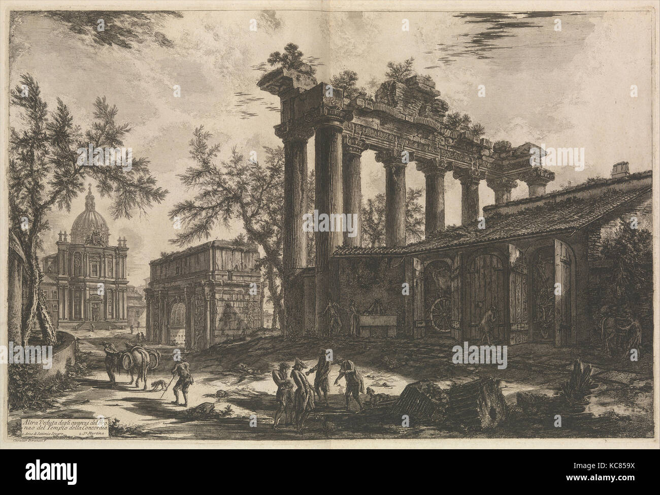 Une autre vue du reste du Pronaos du Temple de la Concorde le Temple de Saturne avec Arch of Septimius Severus Banque D'Images
