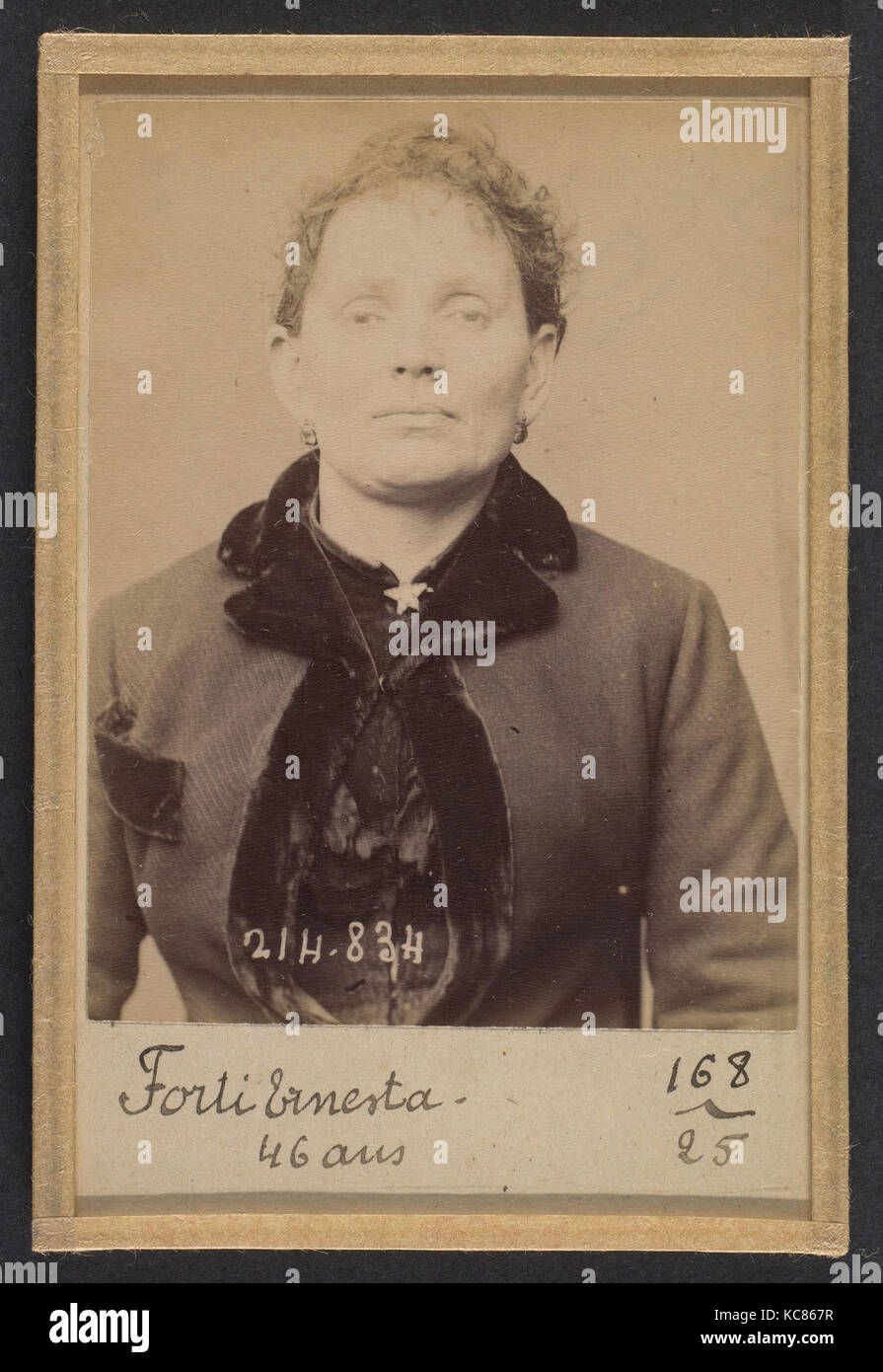 Forti. Elicia rose. 45 (ou 46) ans, née à Lodi (Italie). Laitière. Anarchiste. 27/2/94., Alphonse Bertillon, 1894 Banque D'Images