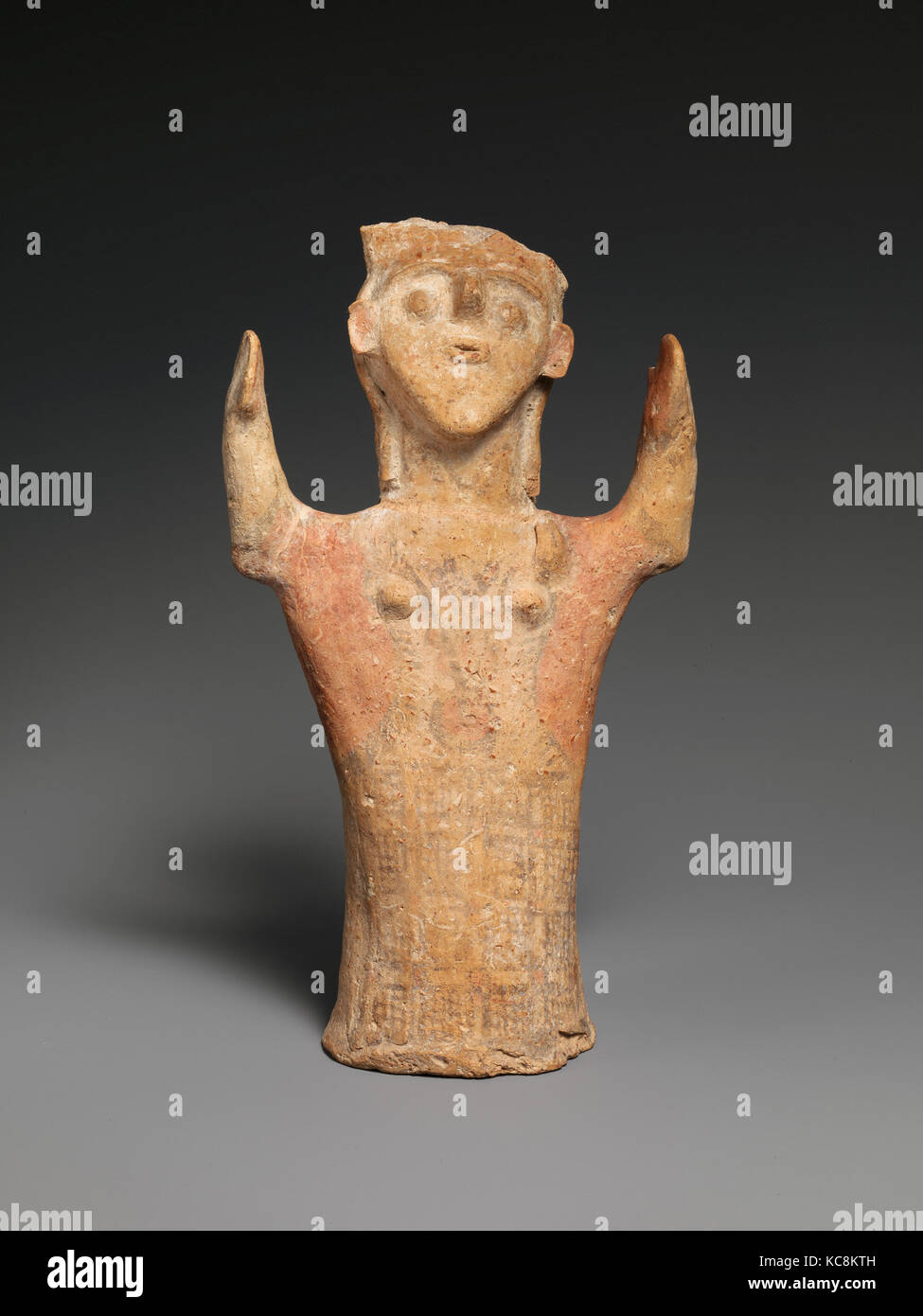 Figure féminine en terre cuite, Cypro-Geometric II-III, ca. 950-750 av. J.-C., chypriote, sols en terre cuite, faites-la roue ; Total : 8 1/2 x 4 3/4 x 2 Banque D'Images