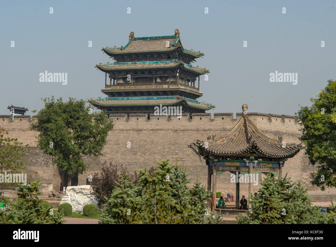 Ying xun gate tower sur mur de la ville, l'ancienne ville de Pingyao, Shanxi, Chine Banque D'Images