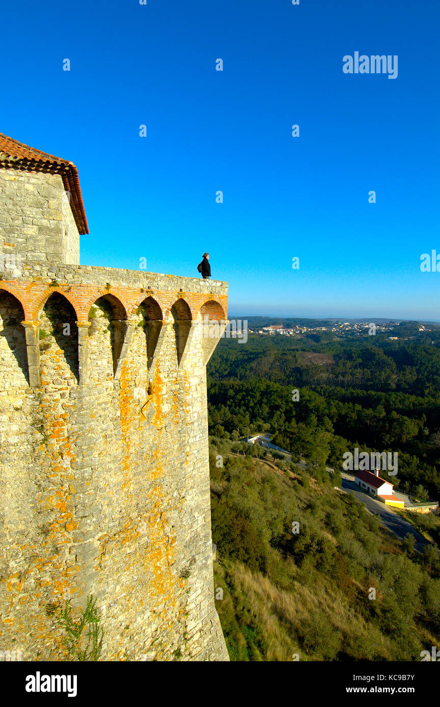 Le puissant château d'Ourém, datant du XIIe siècle. Portugal Banque D'Images