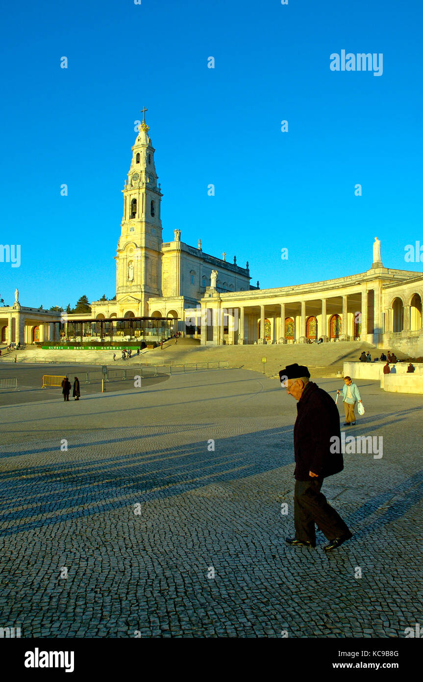 Basilique de Fatima, un sanctuaire catholique, appelée à juste motif la basilique notre-Dame du Rosaire. Portugal Banque D'Images