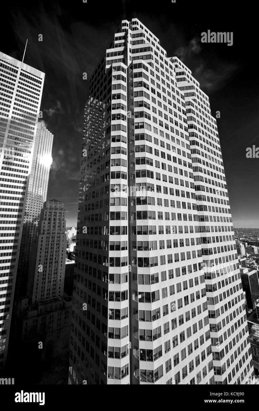 Brookfield Place North Tower dans le centre-ville de Toronto, la rue Bay, quartier des banques, vu de la tour sud. Banque D'Images