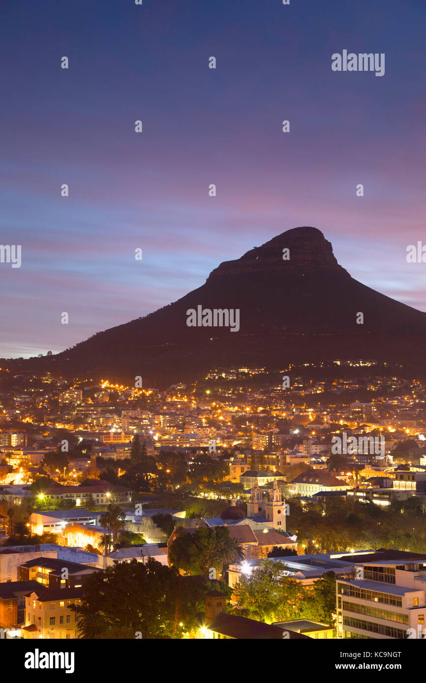 Vue de la tête de lion au coucher du soleil, Cape Town, Western Cape, Afrique du Sud Banque D'Images