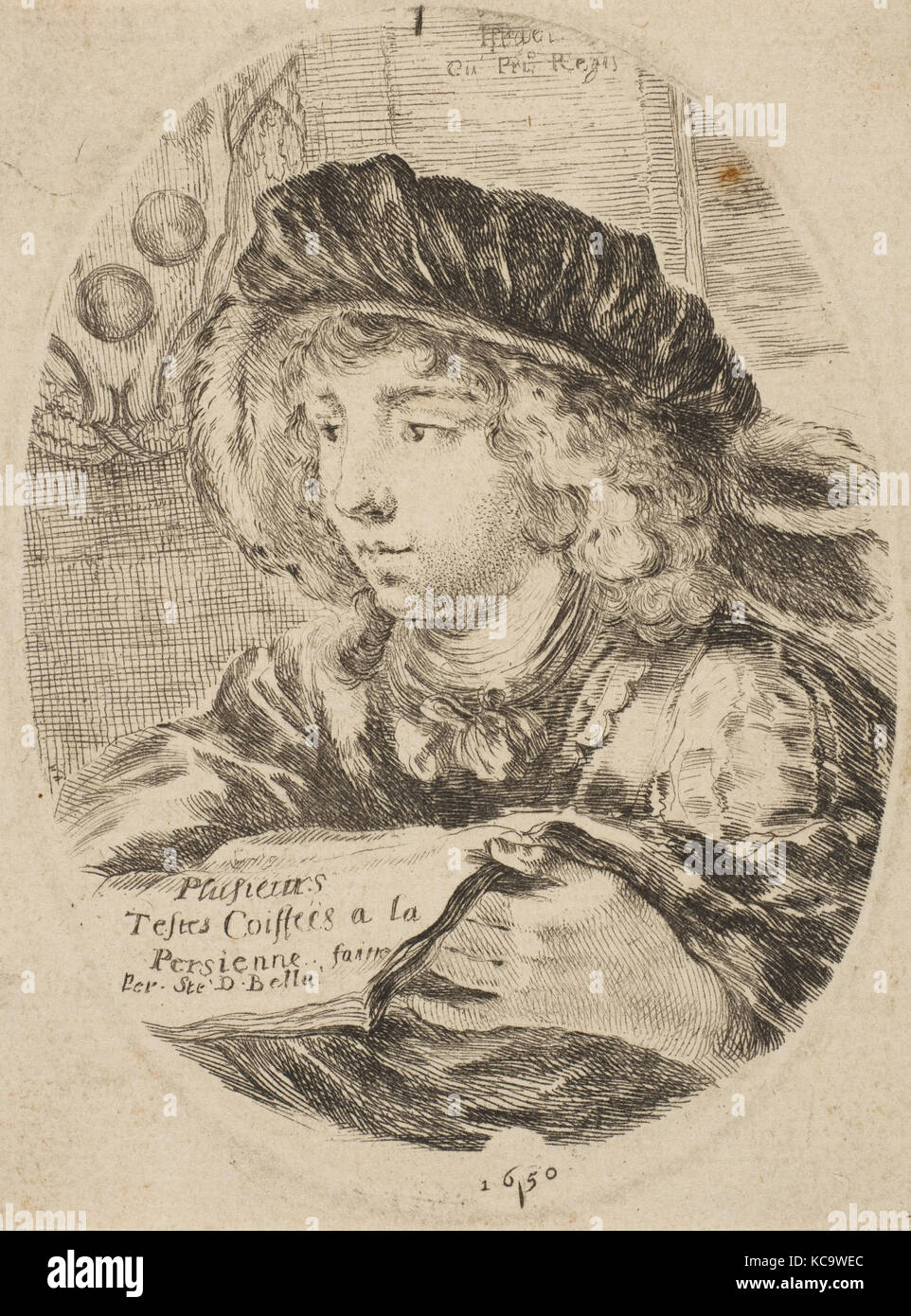 Un buste d'un jeune homme portant un chapeau avec des plumes, tourné de trois quarts à gauche, les armoiries du Grand-duc Banque D'Images