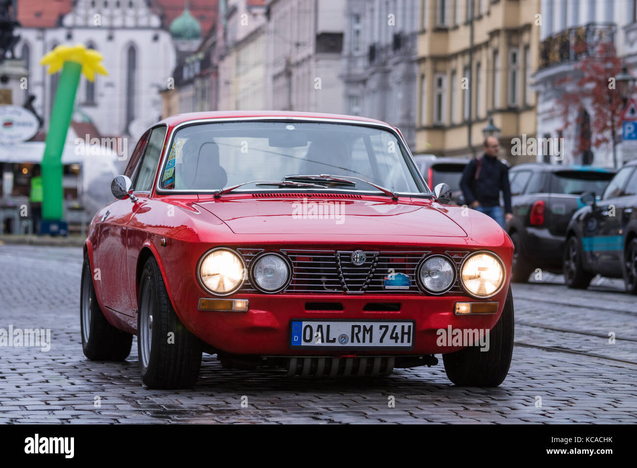 Augsbourg, Allemagne - 1er octobre 2017 : Alfa Romeo 2000 GT Veloce GTV oldtimer car au Fuggerstadt Classic 2017 Oldtimer Rallye le 1er octobre 2017 in Banque D'Images