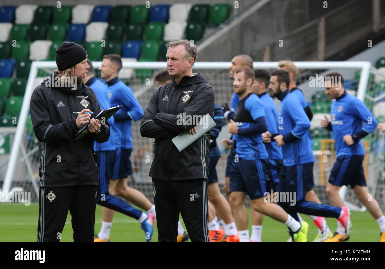 Stade national de football à Windsor Park à Belfast en Irlande du Nord. Le 04 octobre 2017. L'Irlande du Nord de l'avant train de demain nuit de qualification de la Coupe du Monde contre l'Allemagne. Crédit : David Hunter/Alamy Live News. Banque D'Images