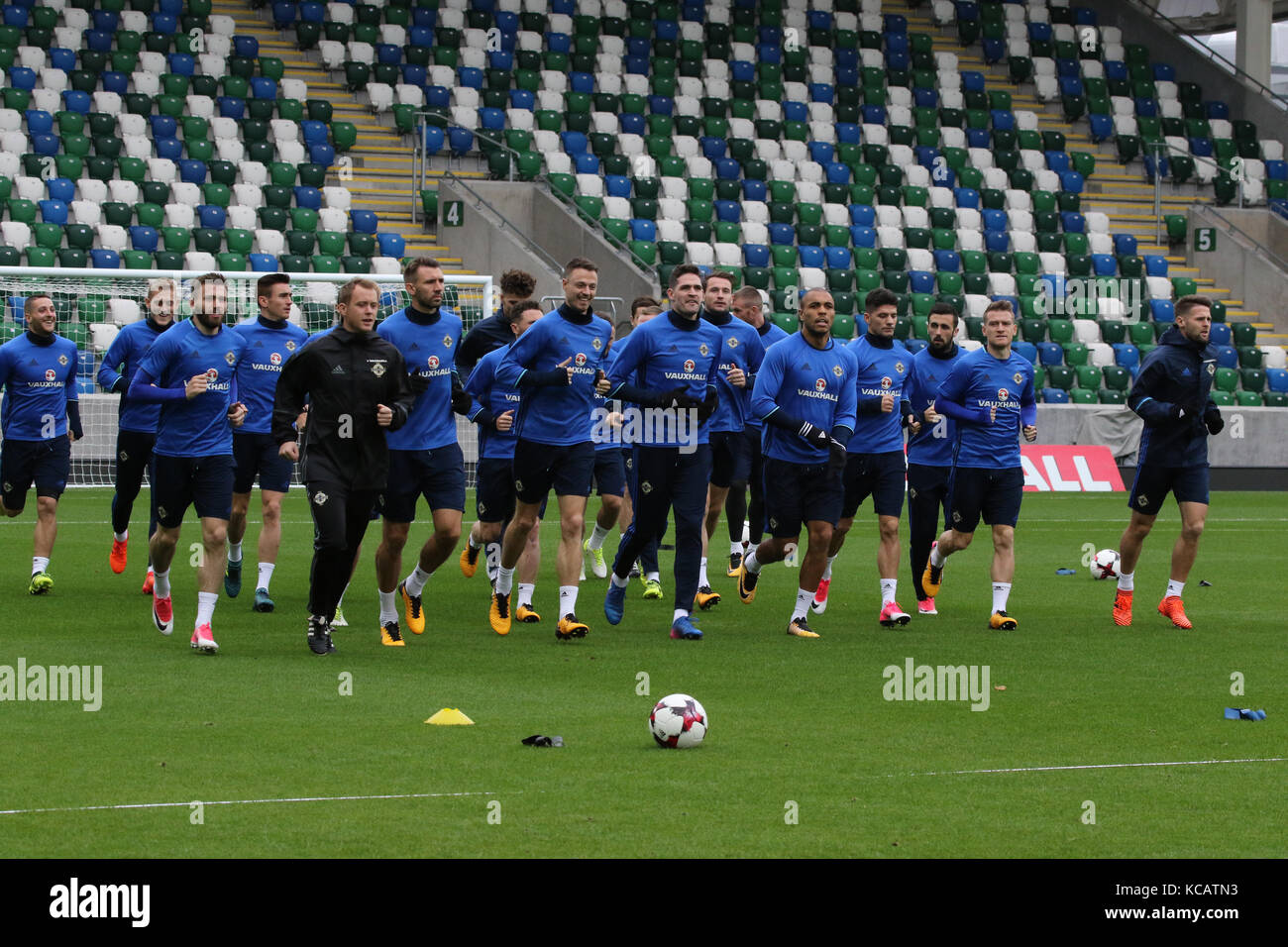 Stade national de football à Windsor Park à Belfast en Irlande du Nord. Le 04 octobre 2017. L'Irlande du Nord de l'avant train de demain nuit de qualification de la Coupe du Monde contre l'Allemagne. Crédit : David Hunter/Alamy Live News. Banque D'Images