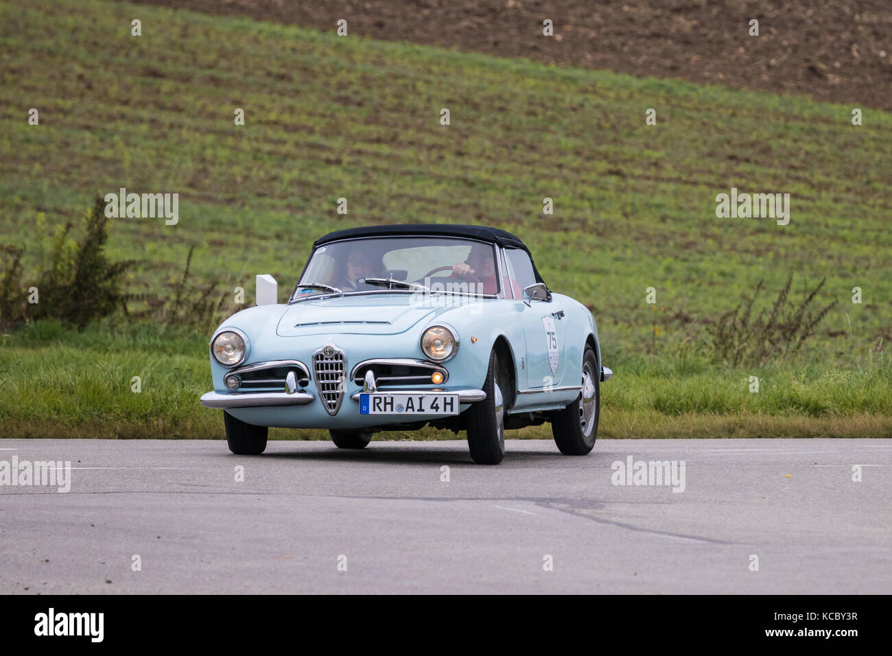 Augsbourg, Allemagne - 1er octobre 2017 : Alfa Romeo oldtimer car au Fuggerstadt Classic 2017 Oldtimer Rallye le 1er octobre 2017 à Augsbourg, Allemagne. Banque D'Images