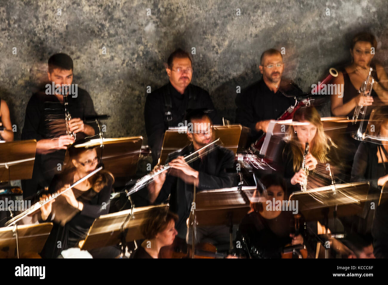 Musiciens jouant des instruments à vent et autres Banque D'Images
