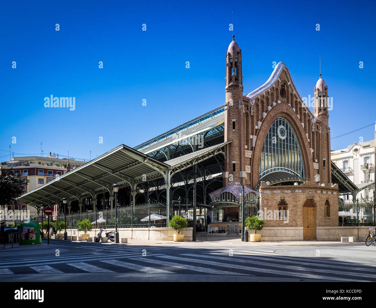 Mercado de Colon - Marché de Colon dans le centre de Valence, construite en 1916, maintenant une boisson et nourriture divertissements Banque D'Images
