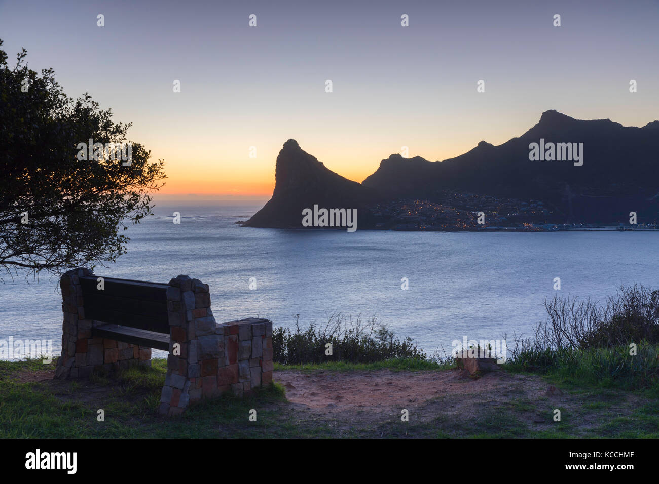 Hout Bay au coucher du soleil, Cape Town, Western Cape, Afrique du Sud  Photo Stock - Alamy