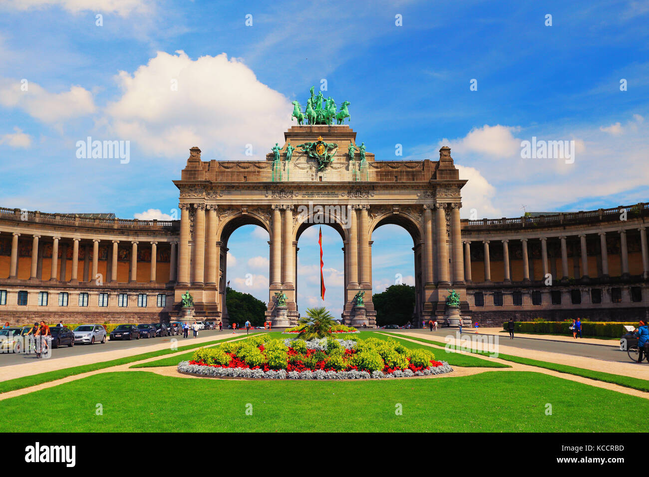 Bruxelles, Belgique - 17 juillet 2017 : Parc du Cinquantenaire à Bruxelles par une journée ensoleillée. Célèbre attraction de Belgique. Banque D'Images