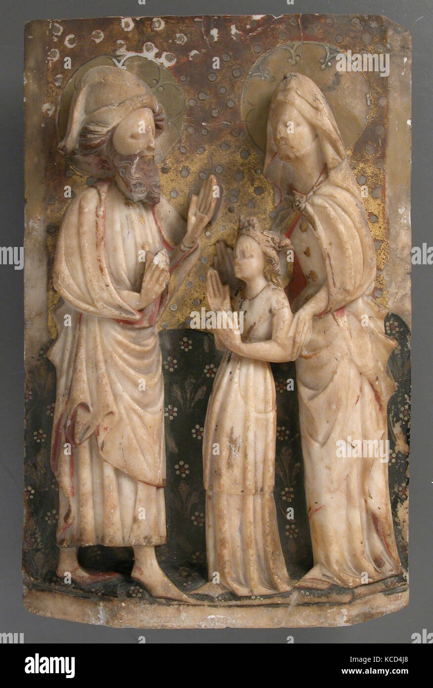 Vierge, Sainte Anne et Saint Joachim, 15e siècle, faite à Nottingham, Angleterre, en albâtre, avec de la peinture et de la dorure, Overal Banque D'Images
