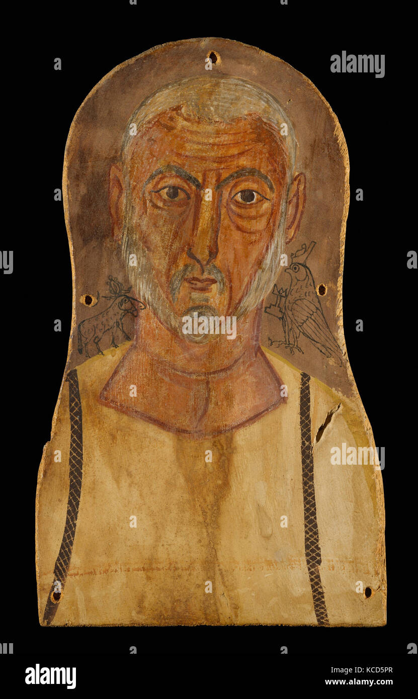 Vieil Homme flanqué de dieux égyptiens, période romaine, ca. 250 après J.-C., d'Egypte, Tempera sur sycomore, H. 38 cm. (14 à 15/16) ; W. Banque D'Images