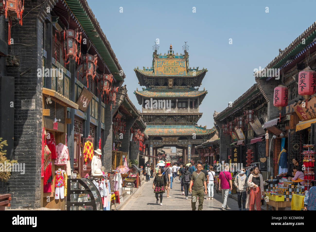 Tour du marché et Ming-qing (south street) dans l'ancienne ville de Pingyao, Shanxi, Chine Banque D'Images