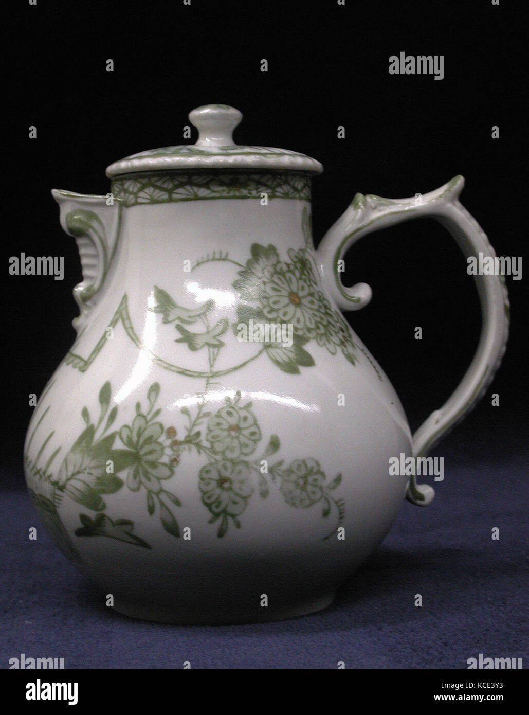Pot à lait avec couvercle, ca. 1770, Swiss, Zurich, disque-pâte porcelaine, hauteur : 4 1/8 in. (10,5 cm), Ceramics-Porcelain Banque D'Images