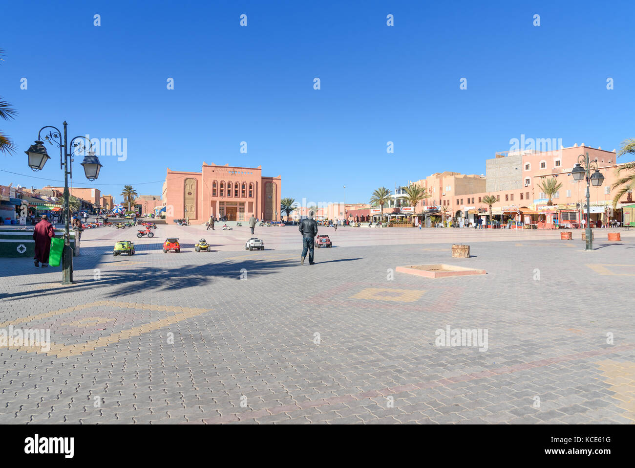 Ouarzazate, Maroc - Jan 4, 2017 : vue sur la place du centre. Ouarzazate est la réalisation de films, où l'emplacement le plus grand Maroc studios Banque D'Images