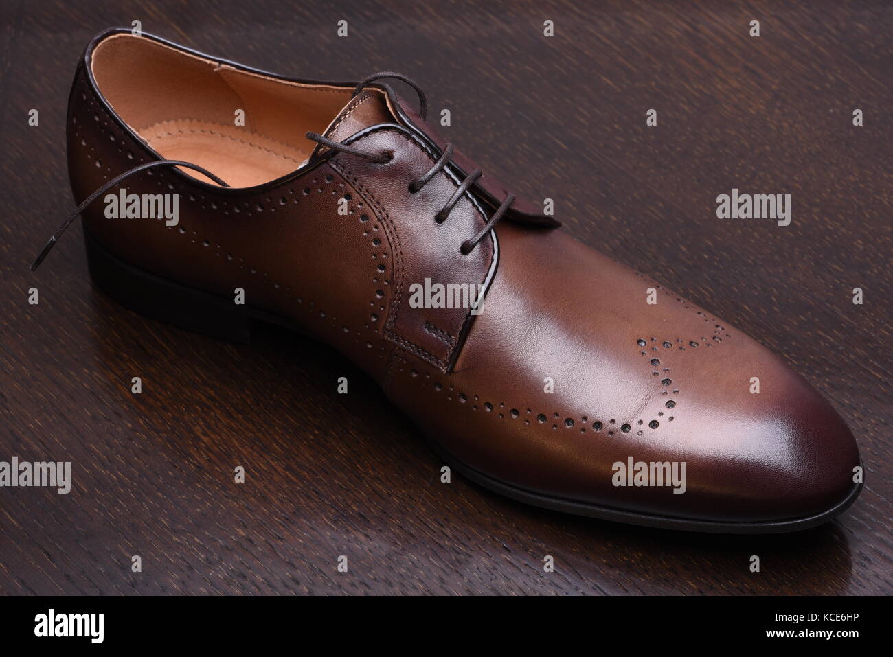 Chaussure d'homme brun élégant Banque D'Images