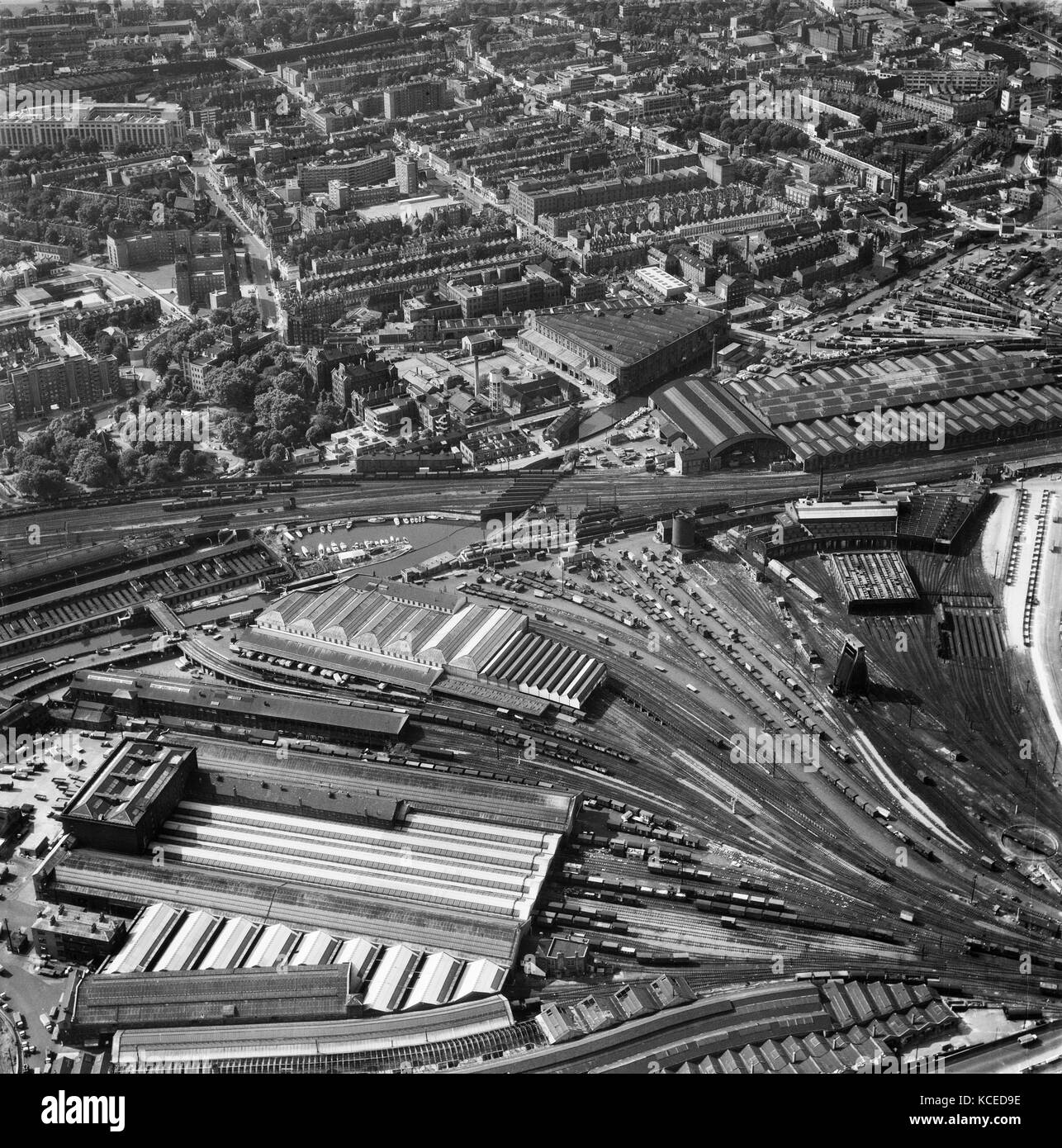 La gare de Kings Cross, Londres. Les Midlands de l'ouest, la protection des biens et des marchandises lignes environnantes. photographié en septembre 1963. aerofilms collection. Banque D'Images