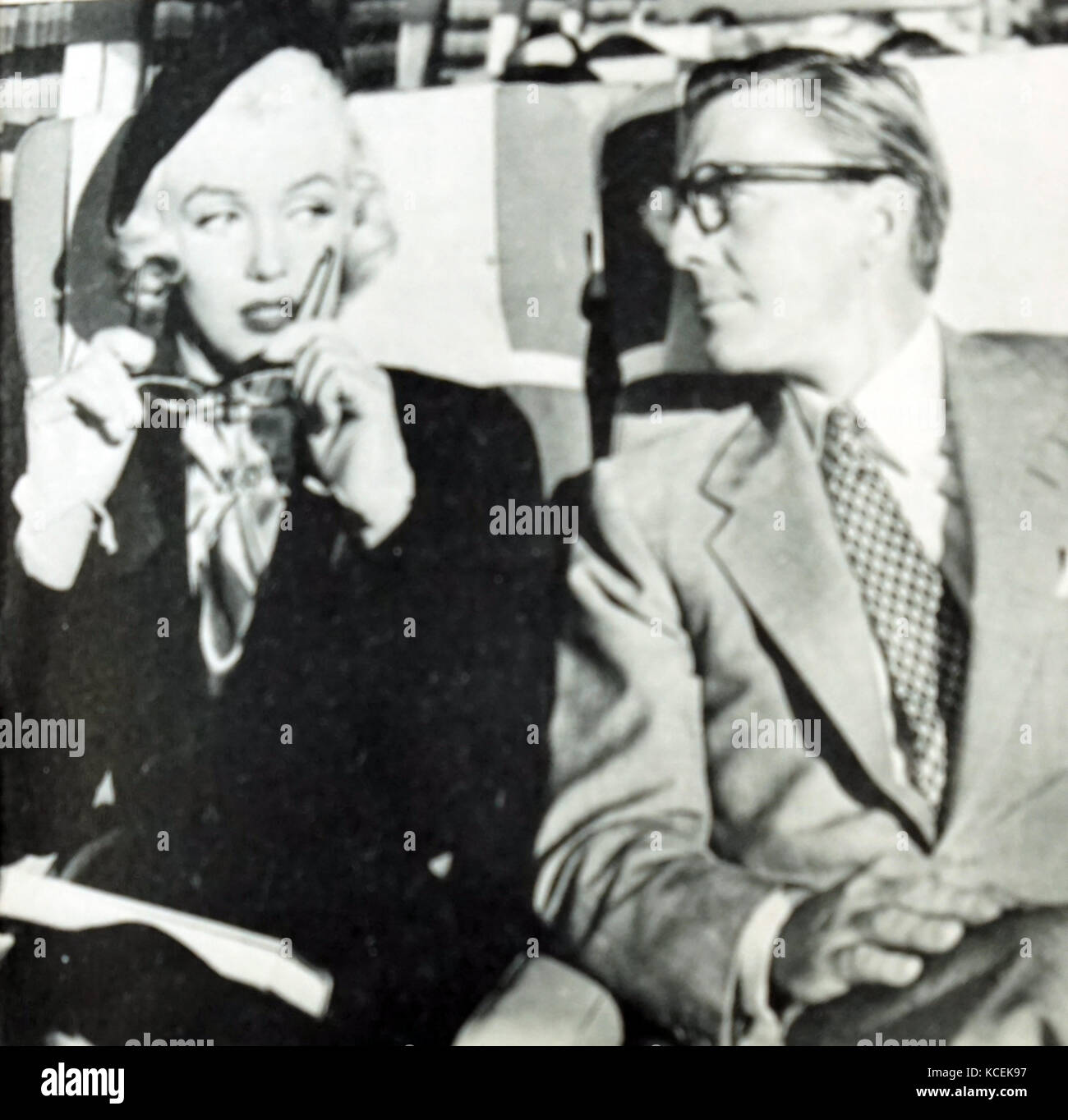 Photographie prise lors du tournage de "comment épouser un millionnaire' avec Marilyn Monroe (1926-1962) et David Wayne (1914-1995). En date du 20e siècle Banque D'Images
