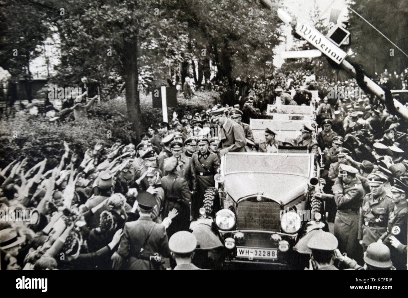 Octobre 1938 sur ist Hitler parcouru l'Wildenua dans les Sudètes, qui venait de devenir une partie de l'Allemagne, à la suite de l'annexion Banque D'Images