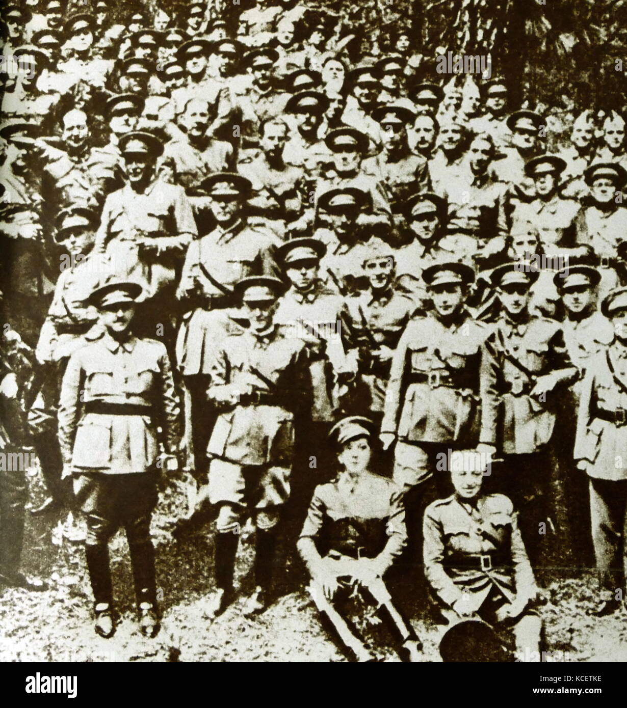 Le général Franco avec de hauts officiers militaires à Tenerife avant le déclenchement de la guerre civile espagnole de 1936. Francisco Franco Bahamonde (1892 - 1975), général et dictateur espagnol le caudillo de l'Espagne à partir de 1939 jusqu'à sa mort. Banque D'Images